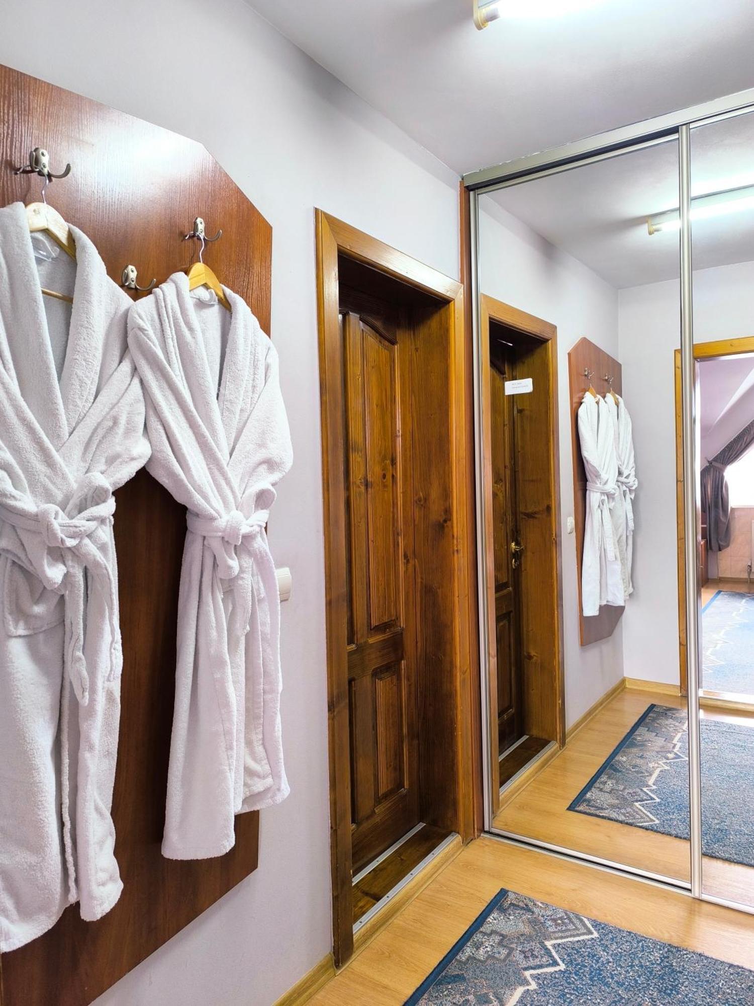 Hotel Delfin Mukacheve Room photo