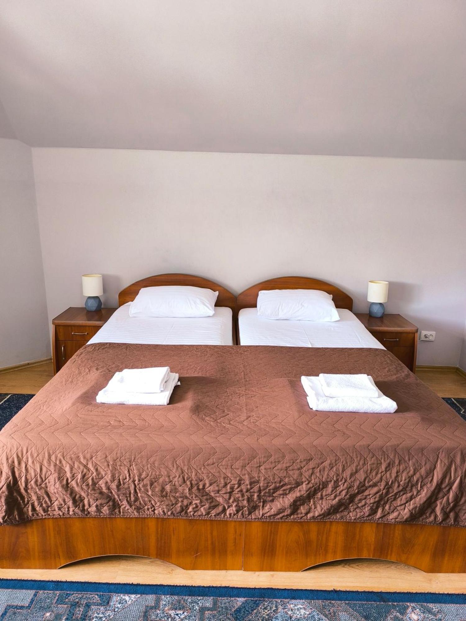 Hotel Delfin Mukacheve Room photo