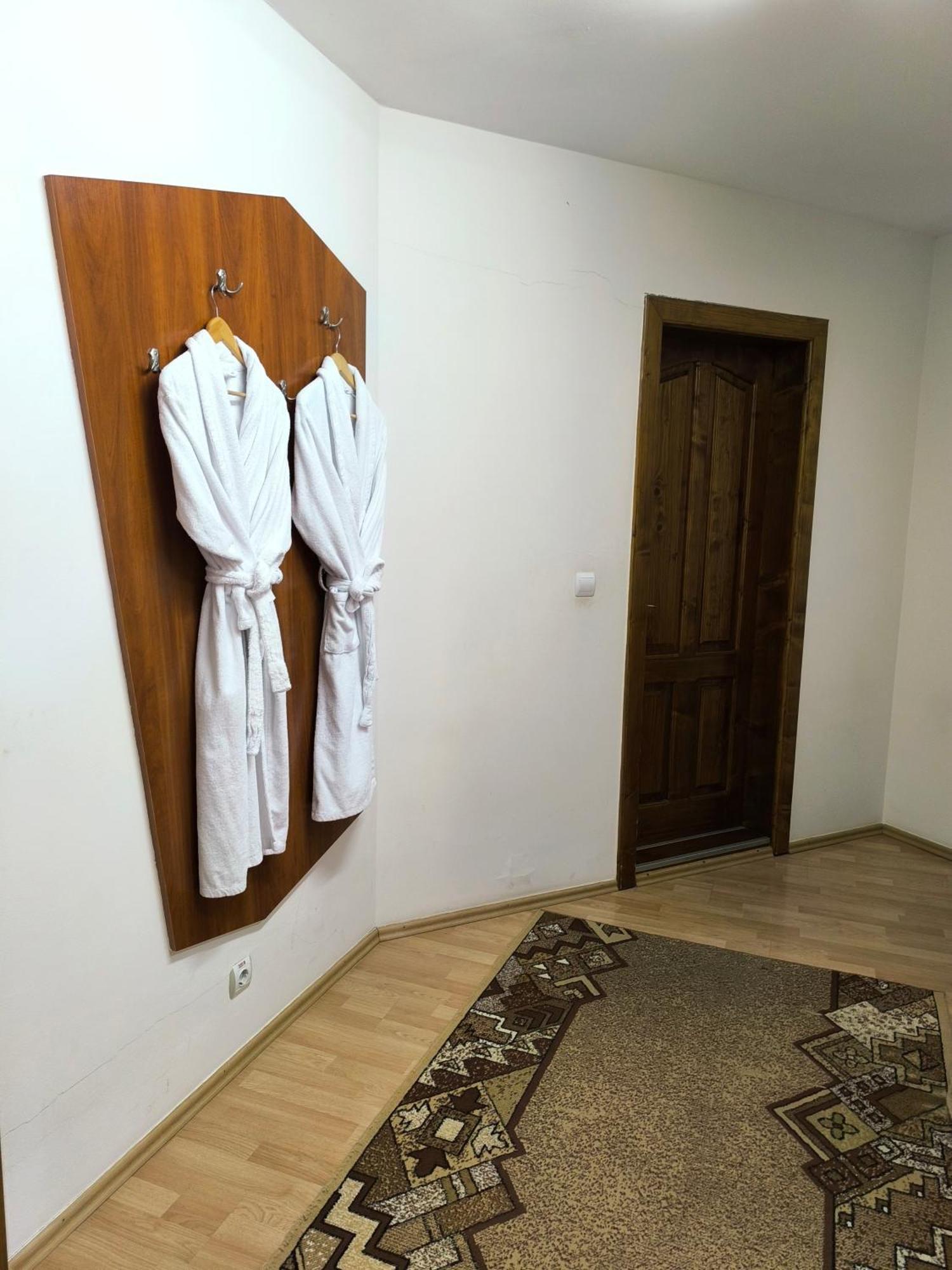 Hotel Delfin Mukacheve Room photo